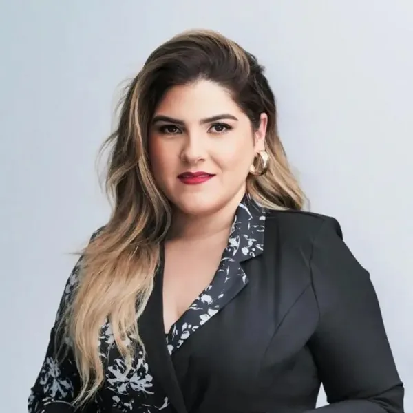 Elvia Bustavino